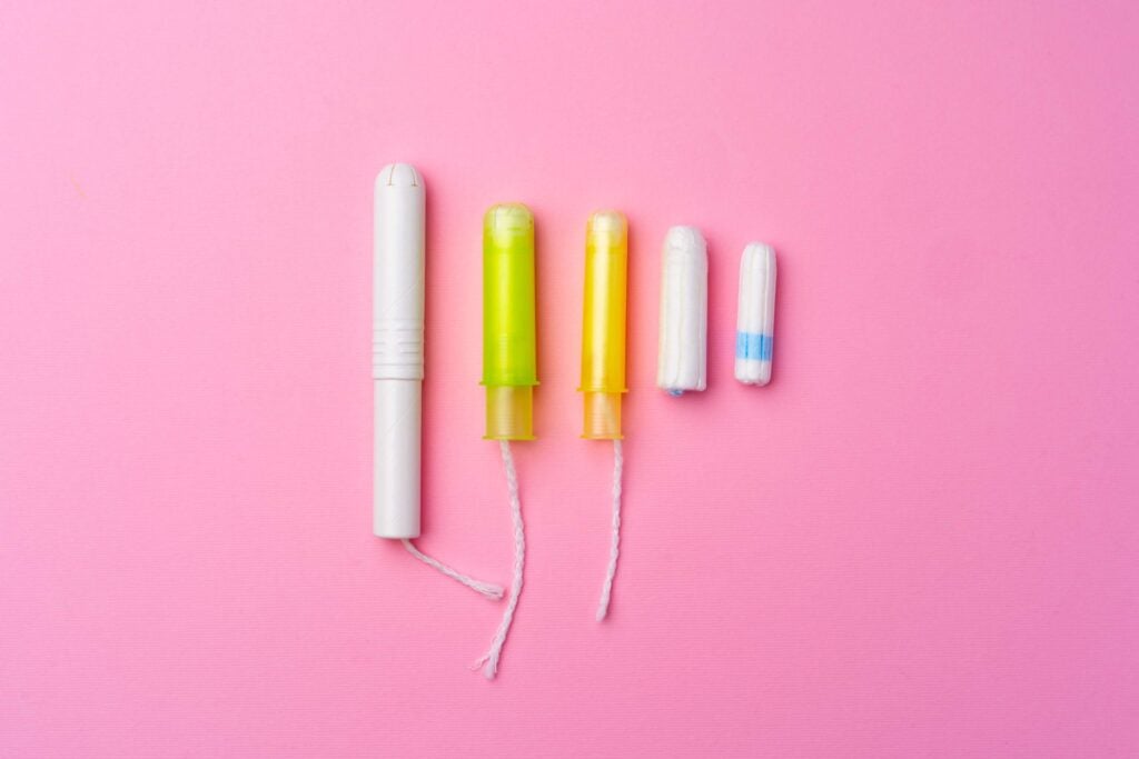 A variety of sizes of tampons lined up